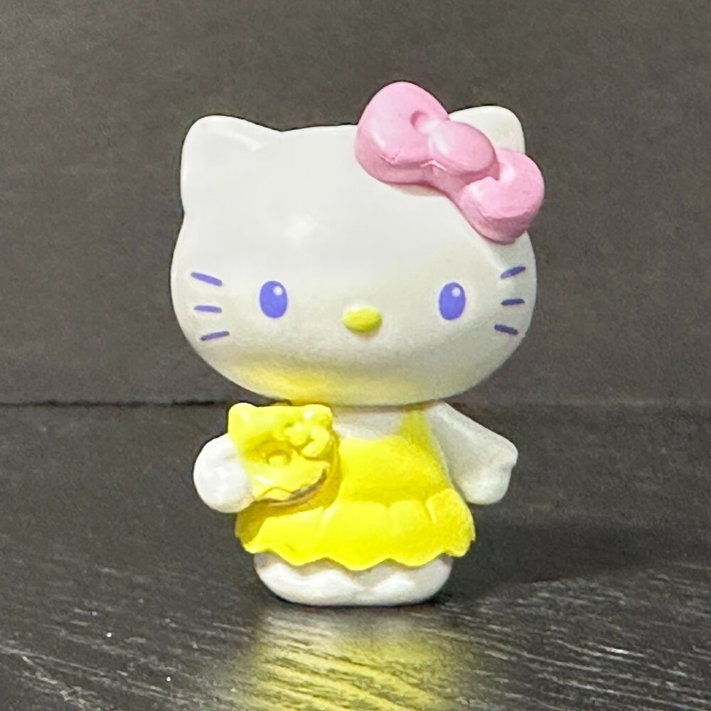 Hello Kitty Mini Figure - Series 2 Yellow Costume Pink Bow - 1.5 Inch - Sanrio
